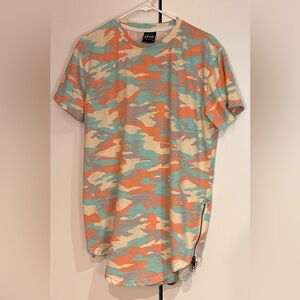 Krisp NYC short sleeve crew neck lower sides zips.  Size L